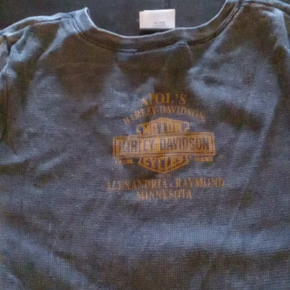 Shirt - Picture 7 of 8